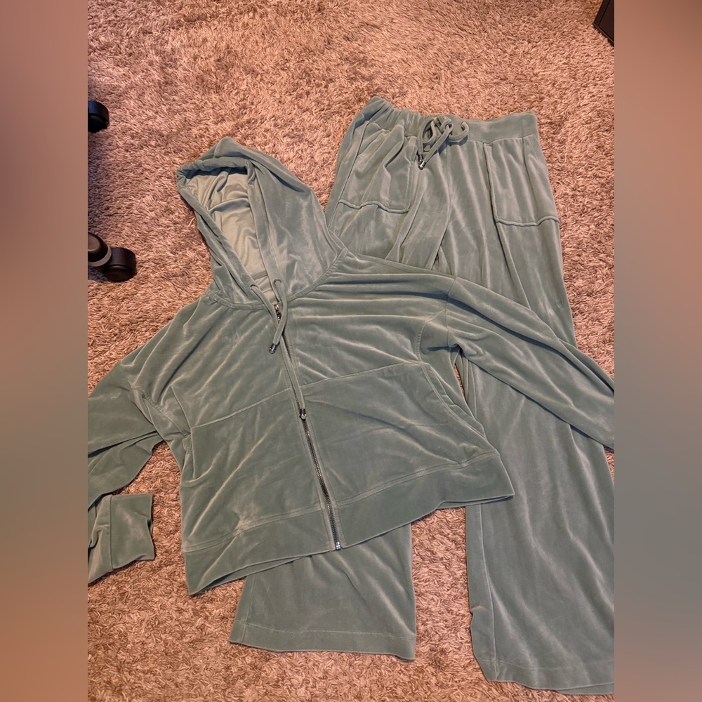 Cable & Gauge Sage Velour Hoodie and Pants Set
